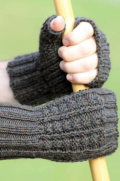 Sailor_s_Rib_Fingerless_Gloves_1_medium2