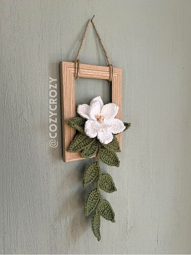 Flower wall hanging pattern