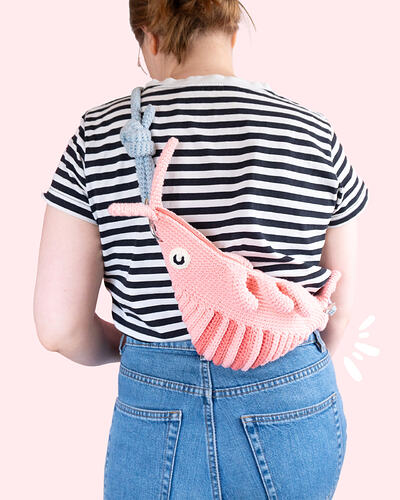 crochet-shrimp-cross-body-bag-pattern (1)
