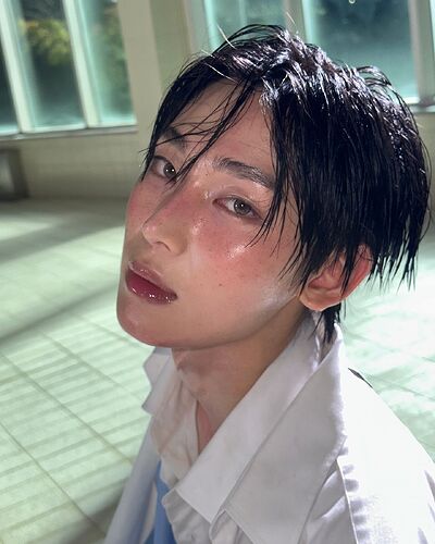 WET SUNOO OMG HELP ME