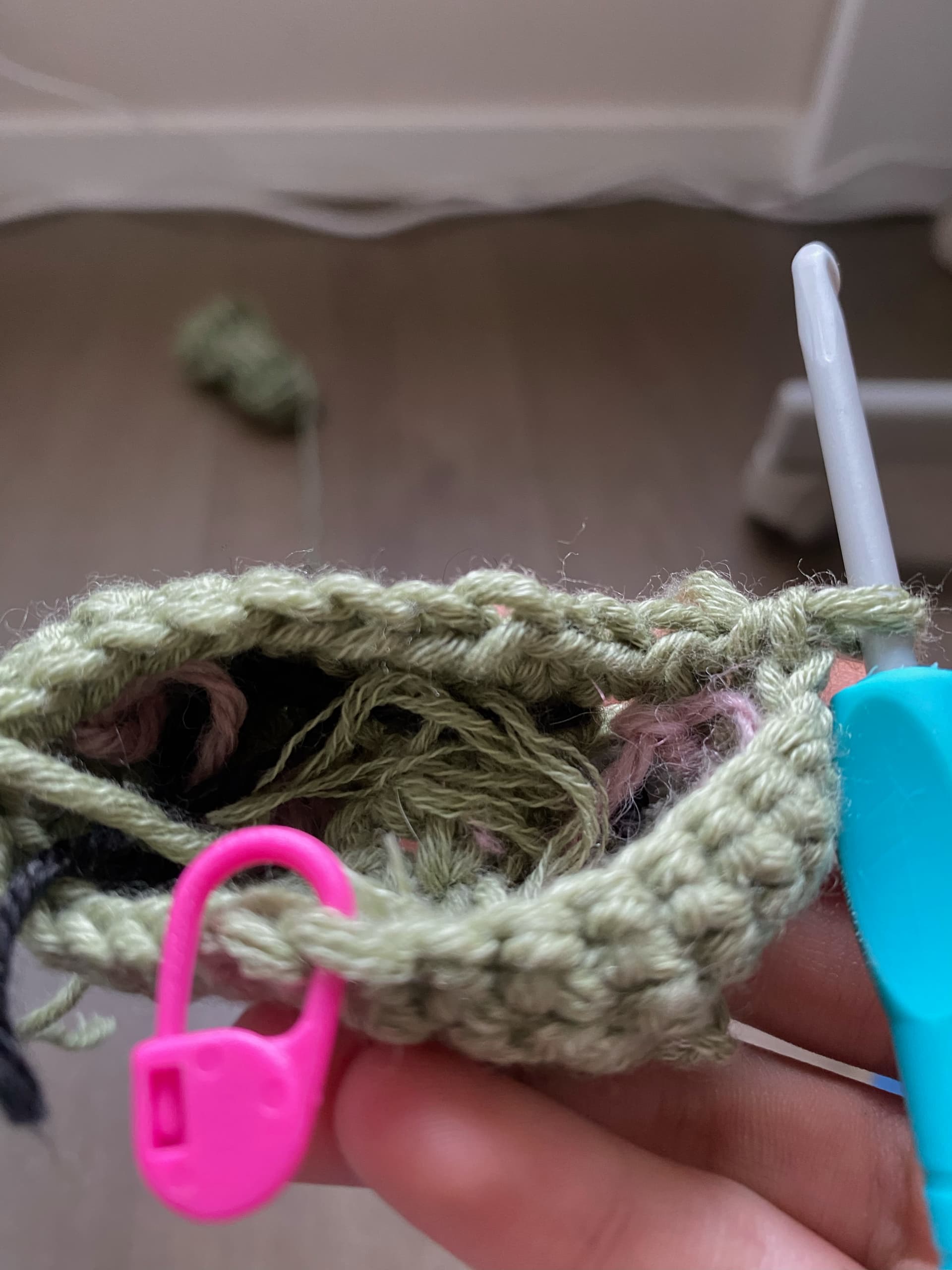 How to use stitch markers in amigurumi crochet