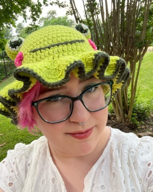 FULL) Tester call for Crochet pattern: Beaded Frog Ruffle Bucket
