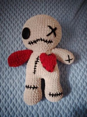 Cutie voodoo doll pattern