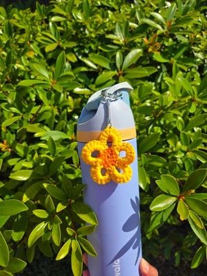 Daisy Flower Motif Keychain Charm